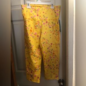 Ideology NWT cropped leggings size M